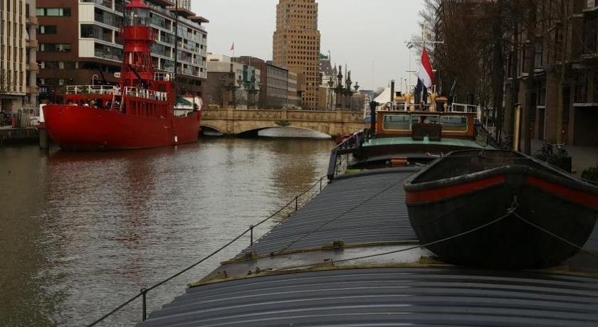 Houseboat holiday apartments Rotterdam