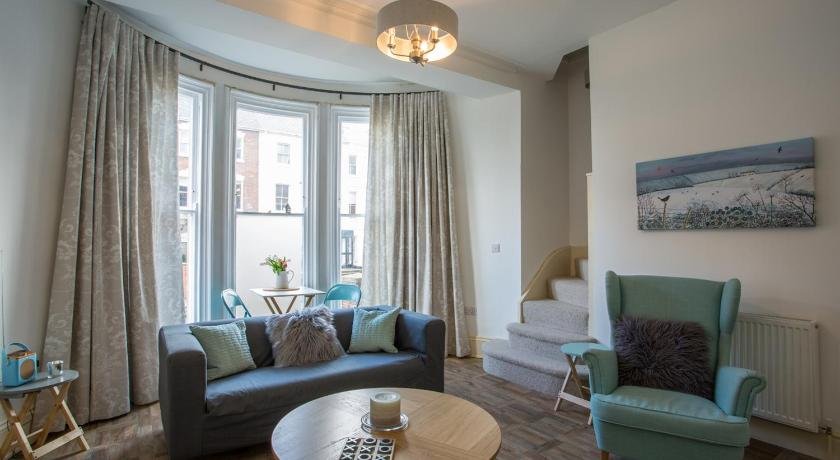 Stylish Apartment Close To Gloucester Quays & Docks