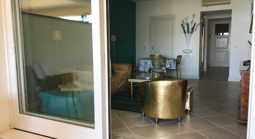 Taormina Chic Apartment - Taormina Holidays