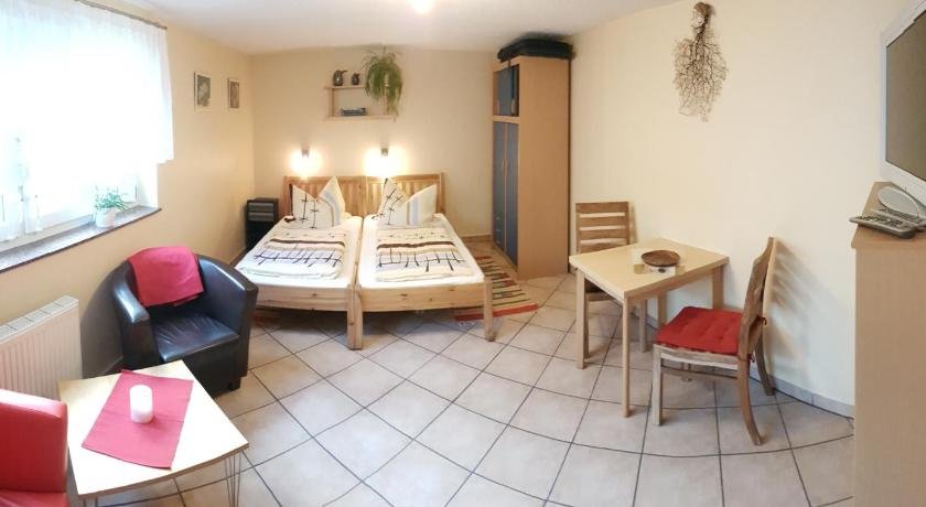 Ruhige Ferienwohnung in Niepars