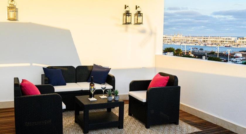 Lantia Rooftop House