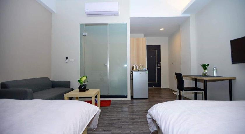Easy Home Stay Taichung City