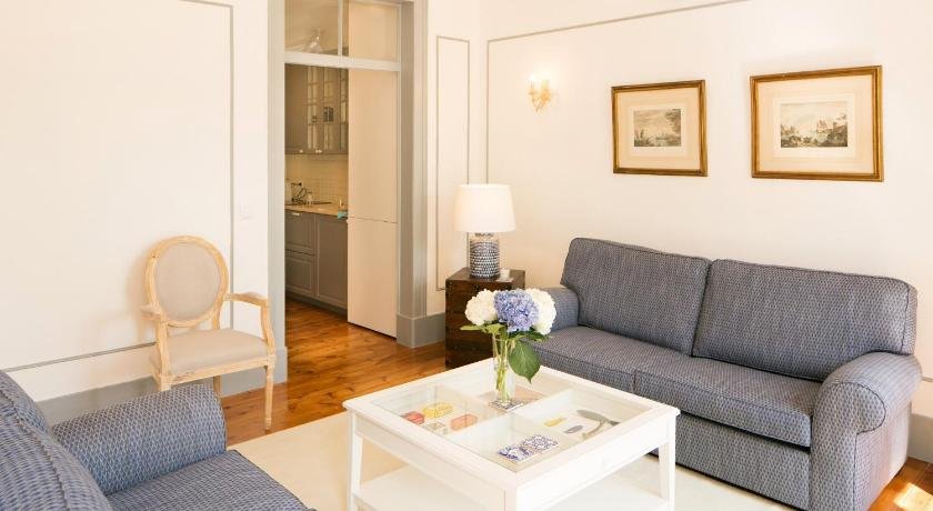 Classic and Super Central Apartment 20 by Lisbonne Collection