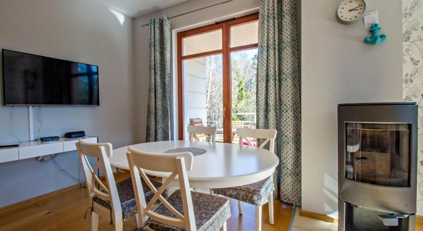 Deluxe Apartment with Balcony