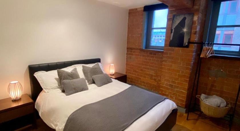 Stewart Reynolds Warehouse Apartment