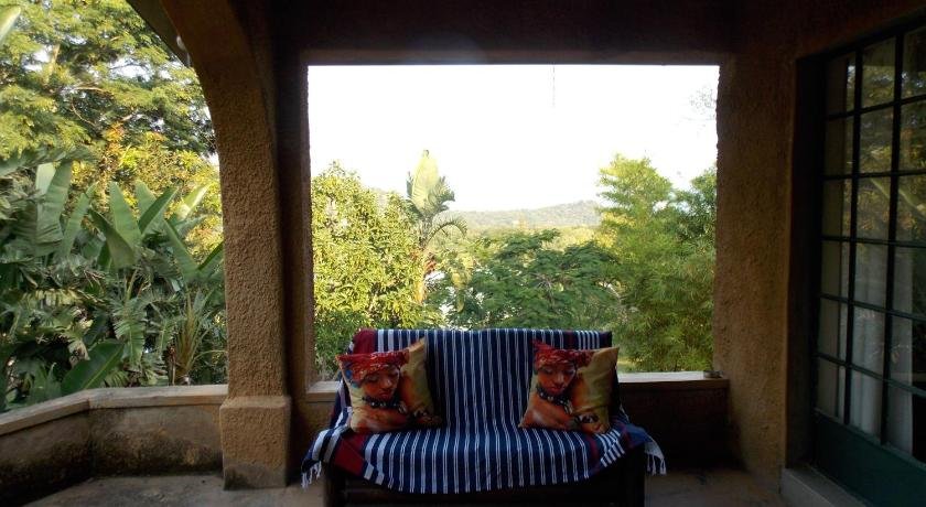 Leopard Tree Retreat