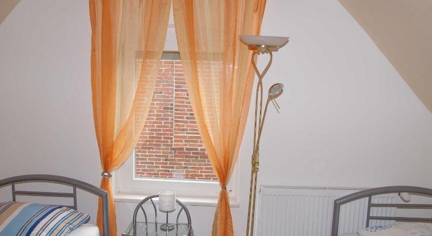 015 Ferienhaus Wilhelmshaven _ Wie