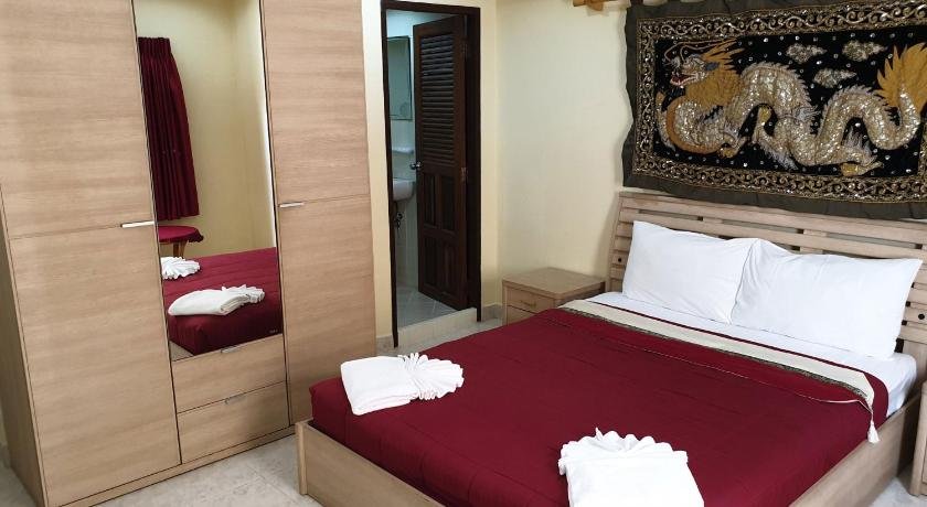 Oasis Guesthouse & Bar
