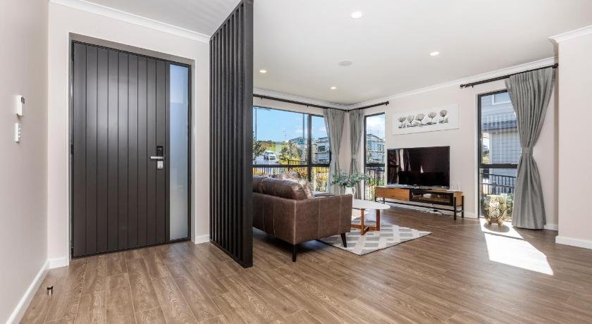 Long Bay Beachstay Accommodation