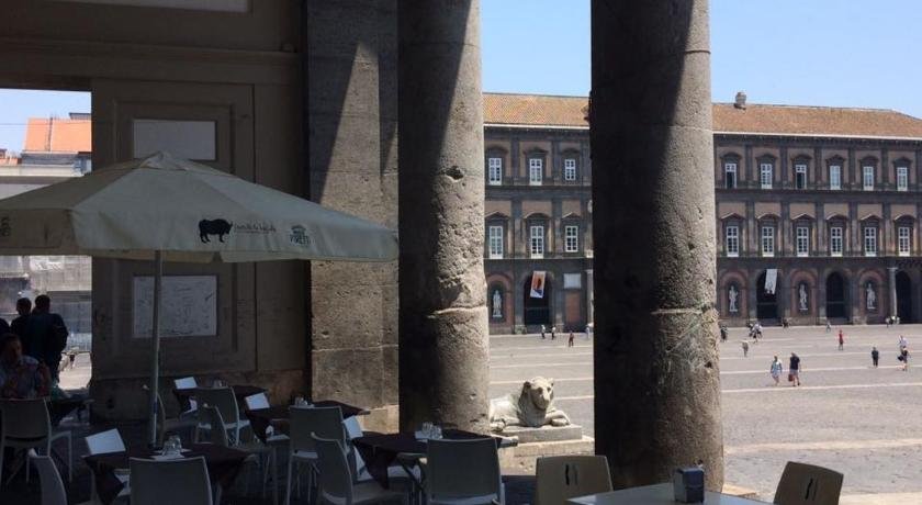 Napoli Plebiscito Apartment