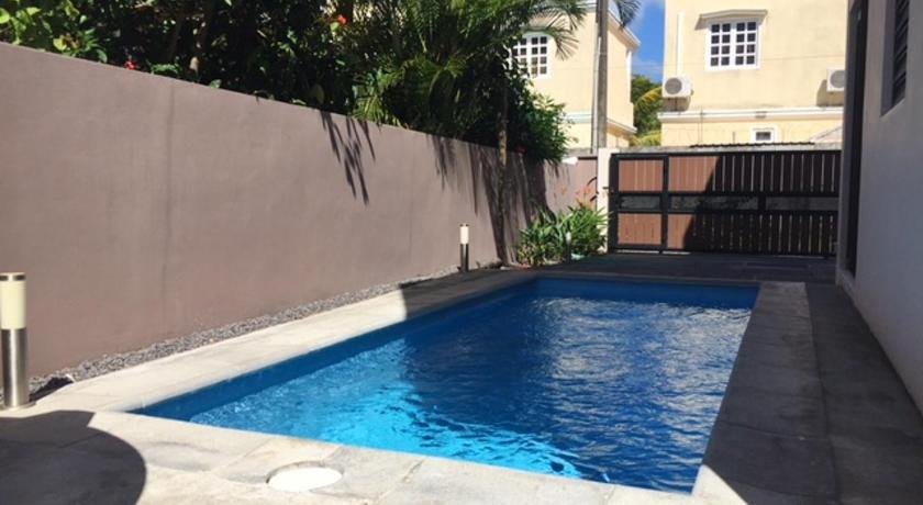 House With 4 Bedrooms in Pereybere With Wonderful City View Private Pool Furnished Terrace - 250