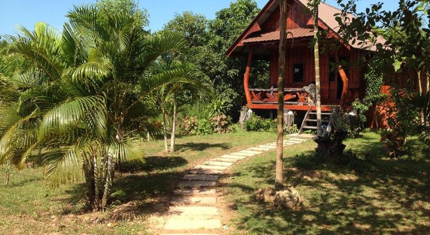 Friendly Koh Jum