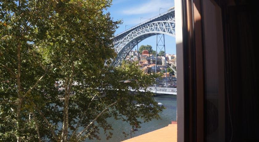 Amazing River Views Apartments