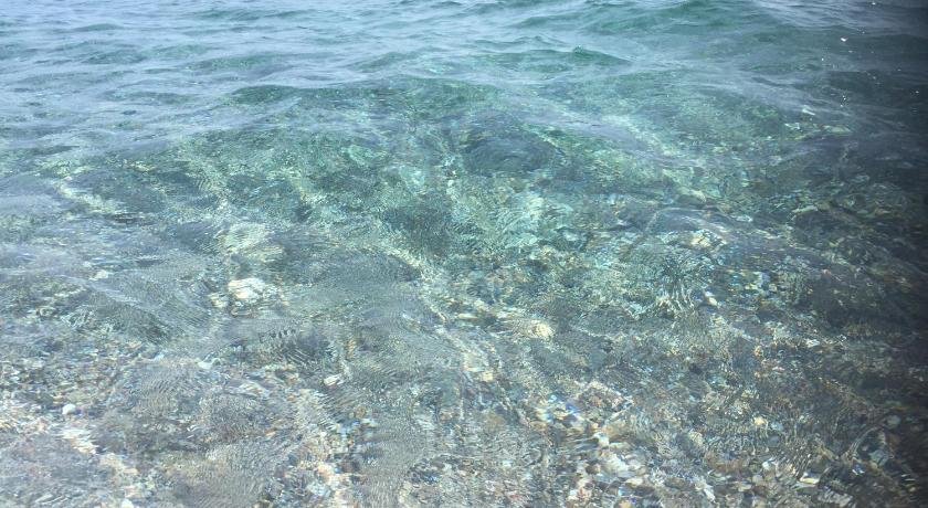 Taormina Mare Piscina Fondachello
