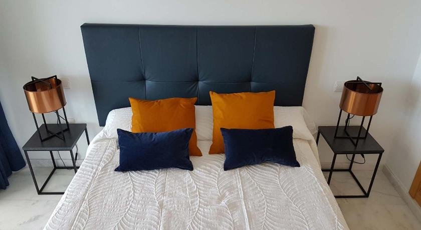 Two-bedroom Apartment with Sea Views - Torre Lugano 29
