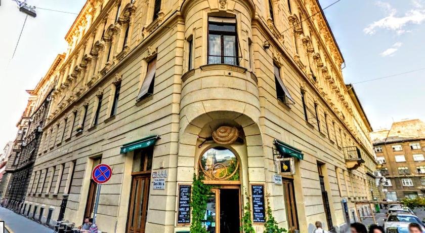Luxury Penthouse Apartment Budapest