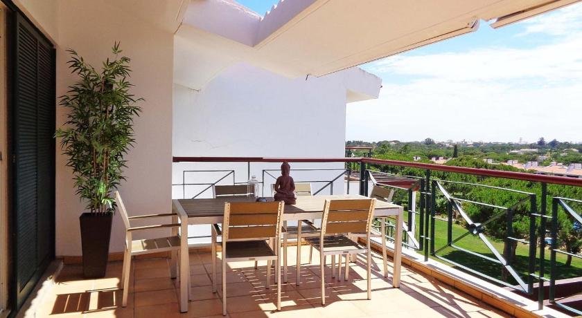 Superb relaxing and tranquil 3 bed Apartment in Central Algarve