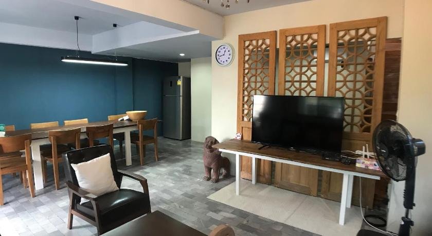 8th House @ Center Of Chiangmai Old Town