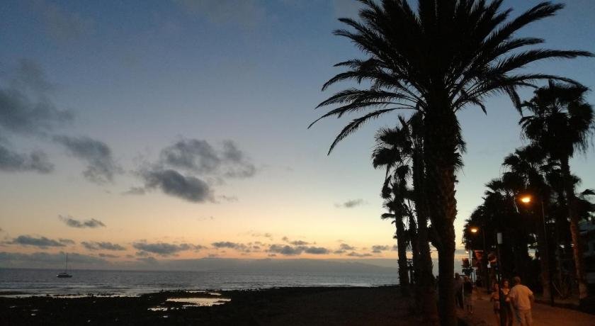 Apartment sea view in Puerto de Santiago +wifi front beach