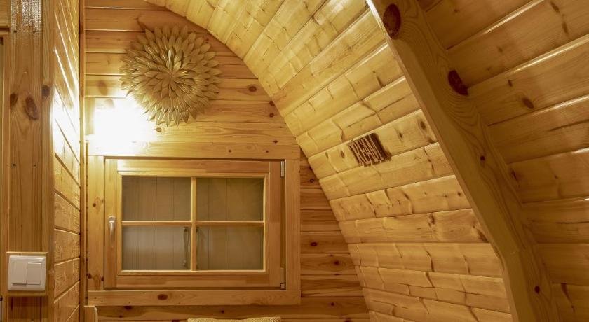 The Gold Pod relax and enjoy on a Glamping house