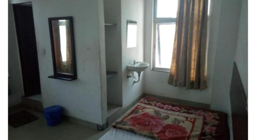 Budget Hotel near Bus Stand