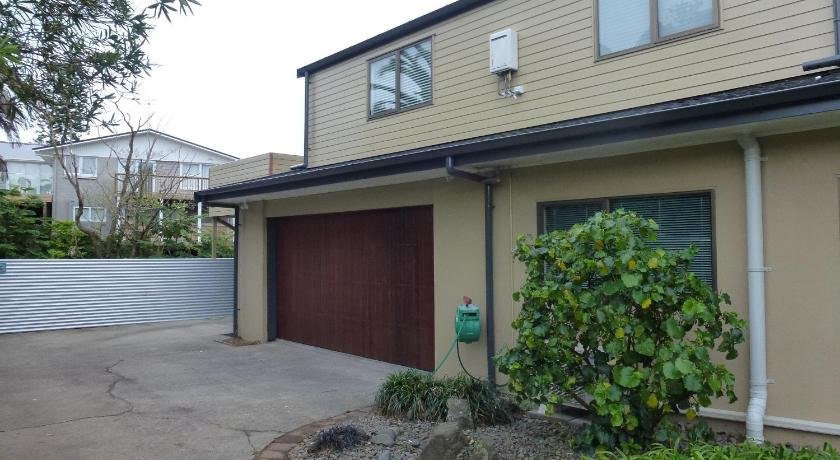 Halfmoon Bay Apartment