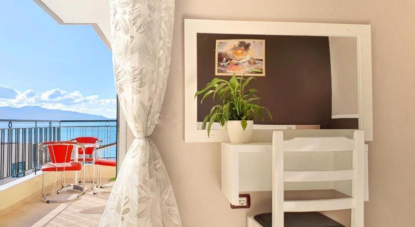 Allure Apartments With Sea View
