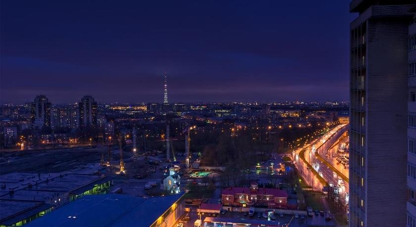 Апартаменты на Коломяжском