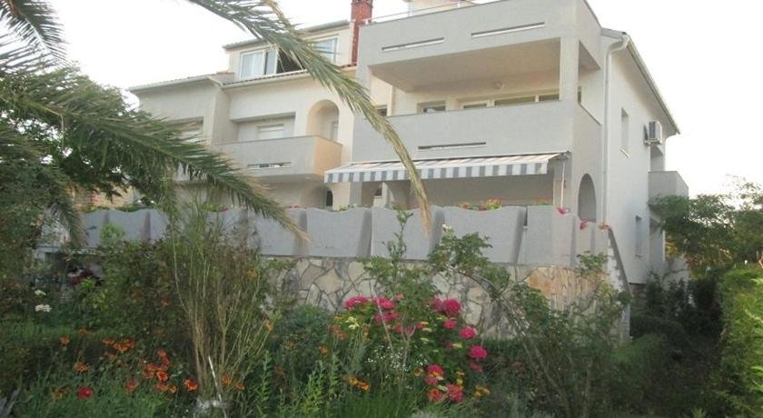 Apartments Ivo - with parking