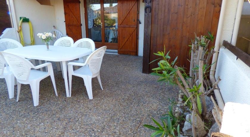 Maison de 2 chambres a Gruissan avec terrasse a 100 m de la plage