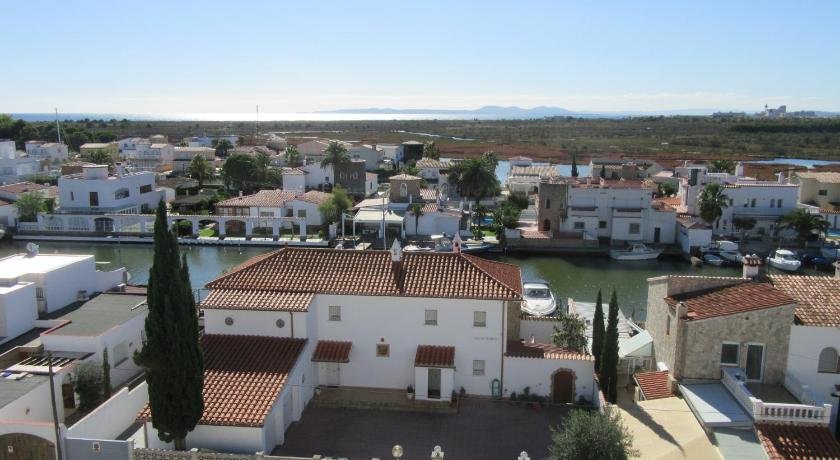 Superbe appartement vue mer et parc Aiguamolls dans residence standing