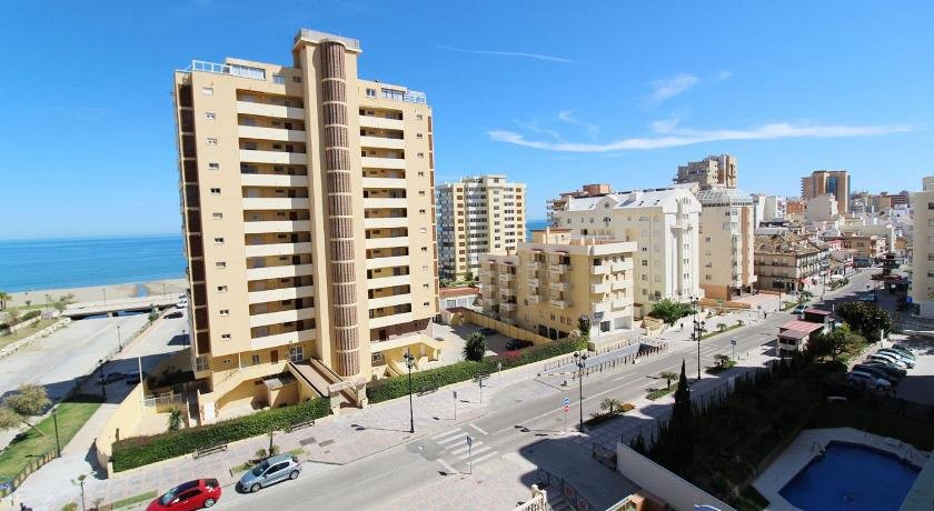 Apartamento vistas al mar y piscina