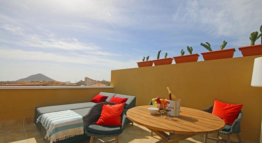 LA PERLA superb luxury duplex private roof terrace ocean view pool WiFi and parking