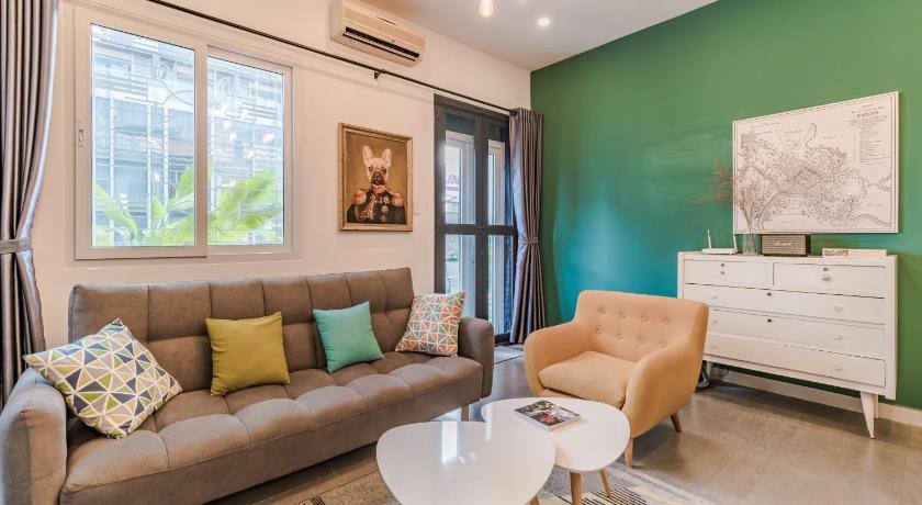 Retro Flat near Nguyen Hue by CIRCADIAN