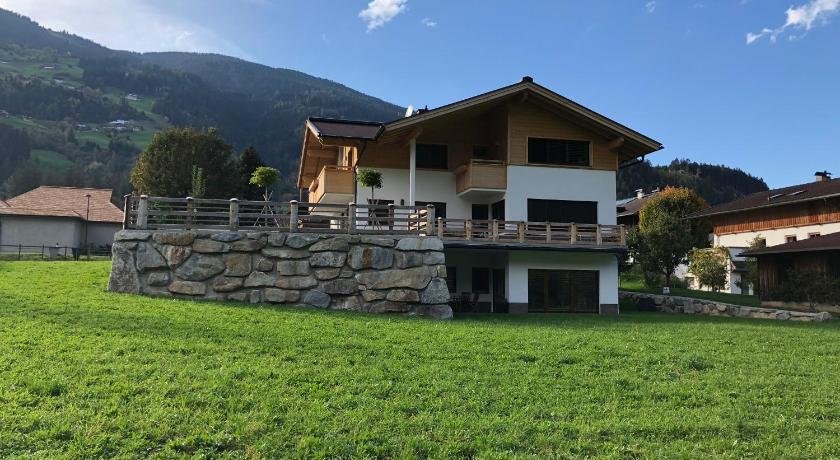 NeuhausLiving