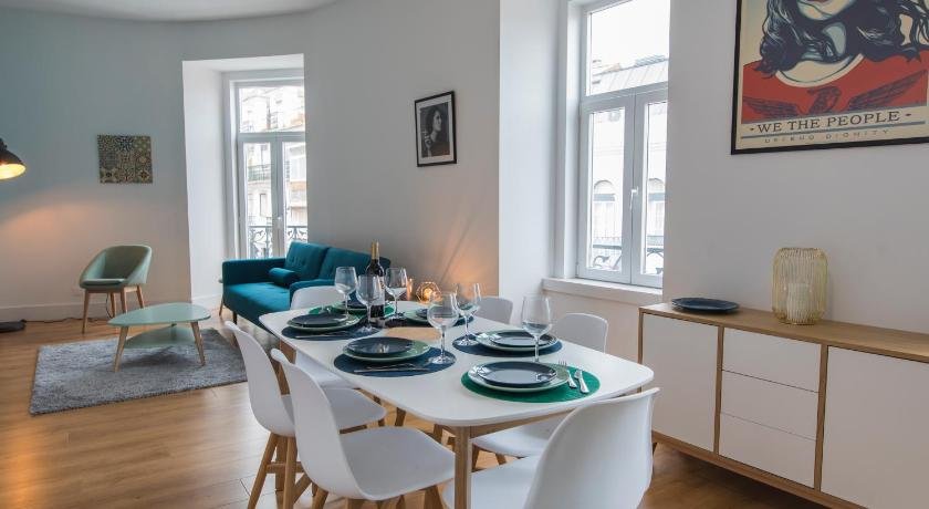 LovelyStay - Bright and spacious flat in Graca