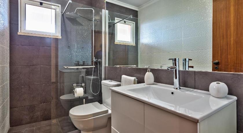 Golden Place Apartment