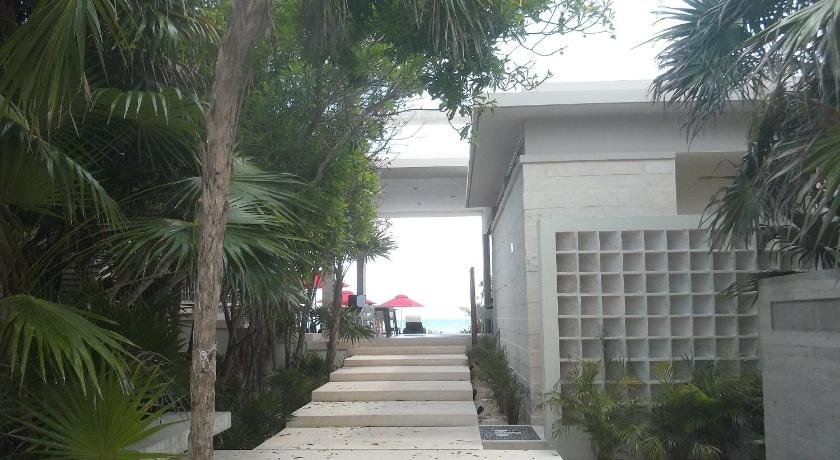 Luxurious Ocean Villa - Steps to Akumal Beach