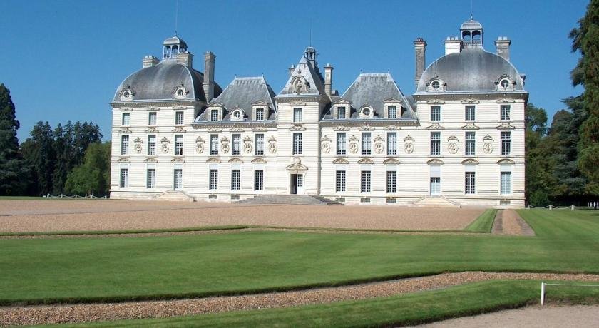 La Loire et ses Chateaux Avaray