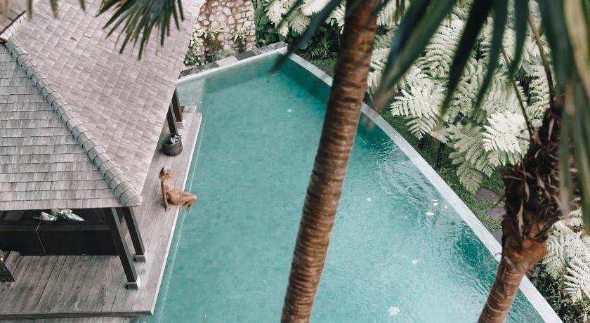 Villa Naga Putih