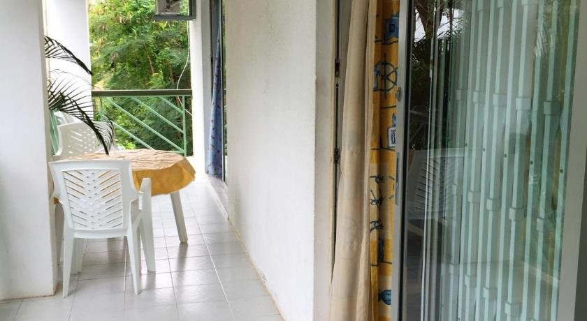 Apartment With 2 Bedrooms in Pereybere With Terrace and Wifi