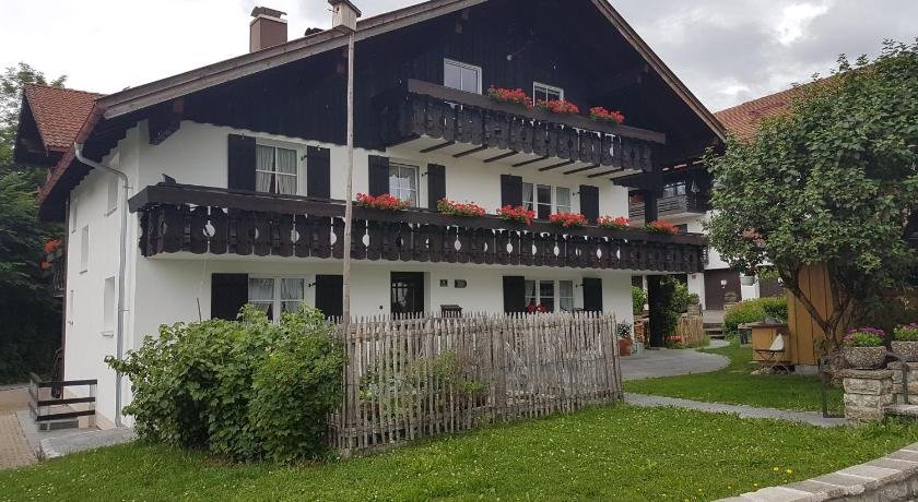 Gastehaus Dornach