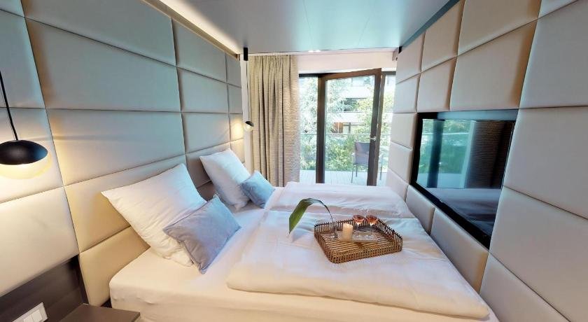 White Pearl Apartment 1 15