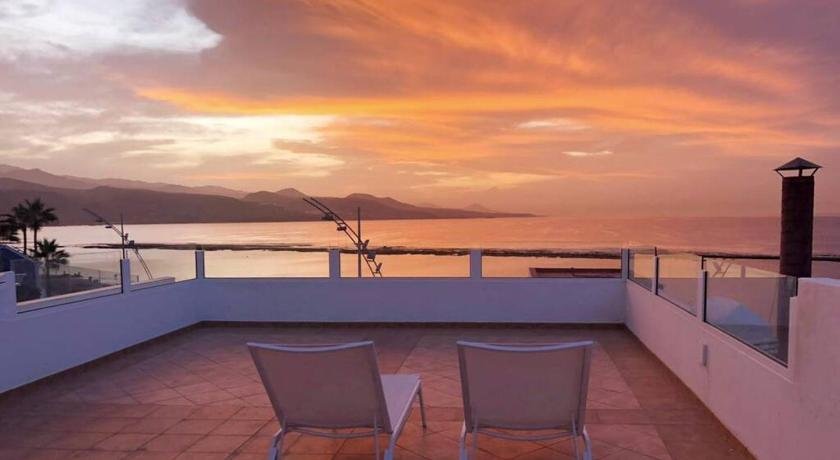 Beachfront rooftop in Las Canteras