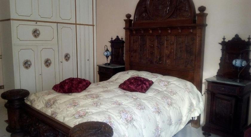 B&B Goldmund