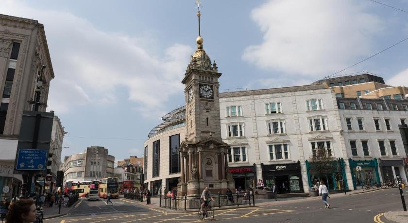 Portland Street with Free Parking