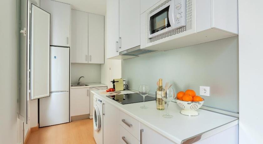 Hostly Acetres 1A loft in city center comunal terrace fibre parking optional