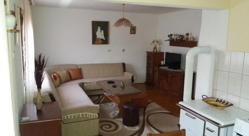 Rent a house - 'Laki'