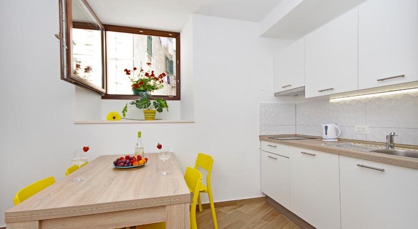 Alos Center Apartments