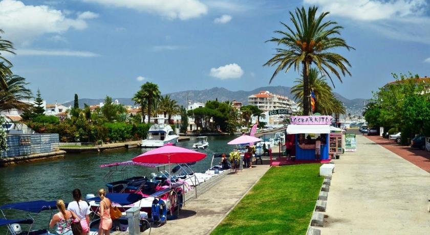 BASIC COMFORT Gran Reserva Empuriabrava